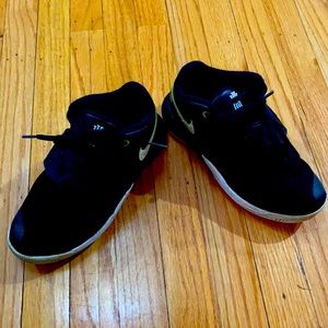 Boys black Nike Kyrie basketball shoe